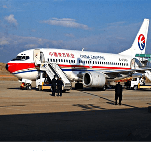 三亚航空托运航空快运业稳步发展的原因是什么？